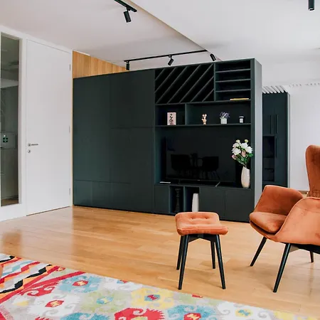 Design Near Cathedral Apartment *