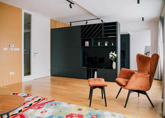 Design Near Cathedral Apartment *